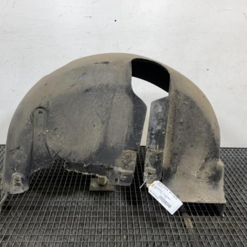 Pare boue arriere droit VOLKSWAGEN GOLF 4 Photo n°1