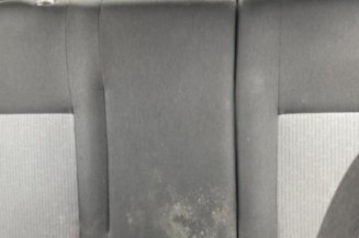 Pare boue arriere droit VOLKSWAGEN GOLF 4