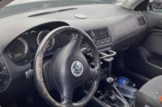 Pare boue arriere droit VOLKSWAGEN GOLF 4