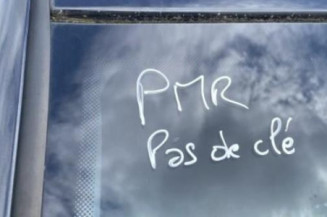 Pare boue arriere droit VOLKSWAGEN GOLF 4