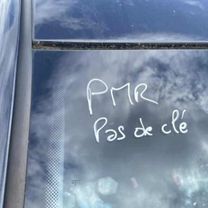 Pare boue arriere droit VOLKSWAGEN GOLF 4 Photo n°19