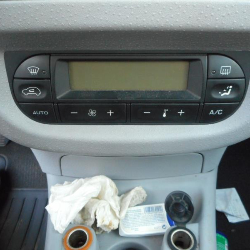 Pare choc avant CITROEN C3 1 Photo n°18