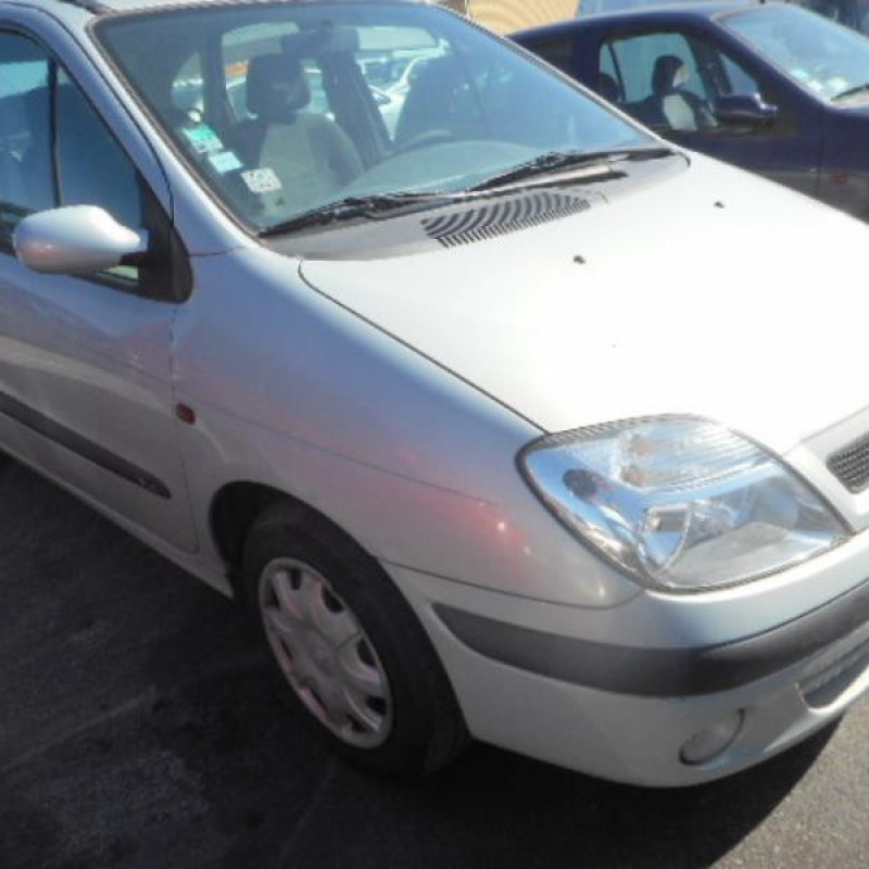 Pare choc avant RENAULT SCENIC 1 Photo n°8
