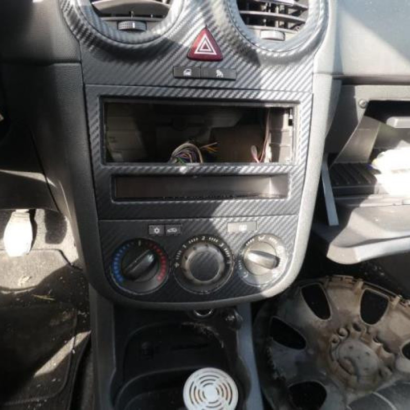 Pare choc arriere OPEL CORSA D Photo n°10
