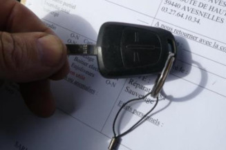 Pare choc arriere OPEL CORSA D