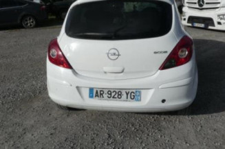 Pare choc arriere OPEL CORSA D