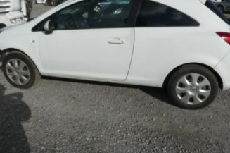 Pare choc arriere OPEL CORSA D