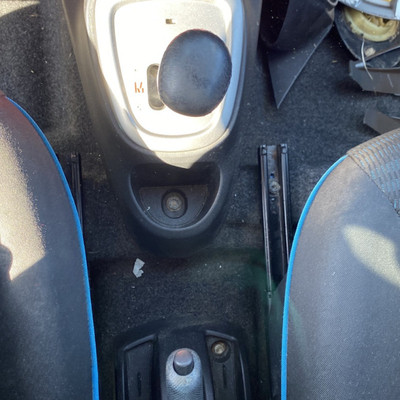 PEUGEOT 107 PHASE 3 1.0i - 12V Photo n°19