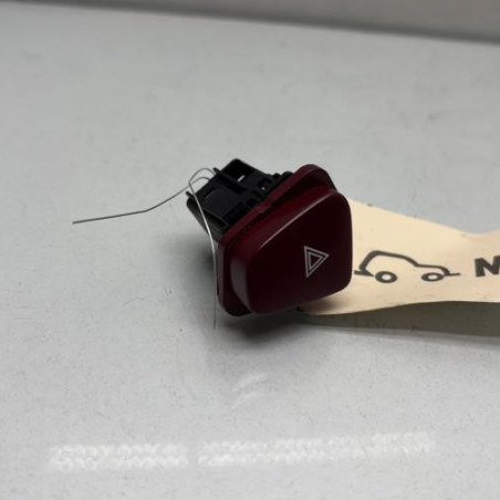Bouton de warning PEUGEOT 607 Photo n°1