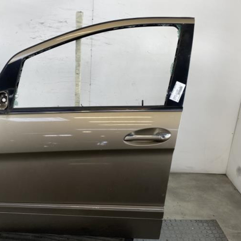 Porte avant gauche MERCEDES CLASSE B 245 Photo n°1