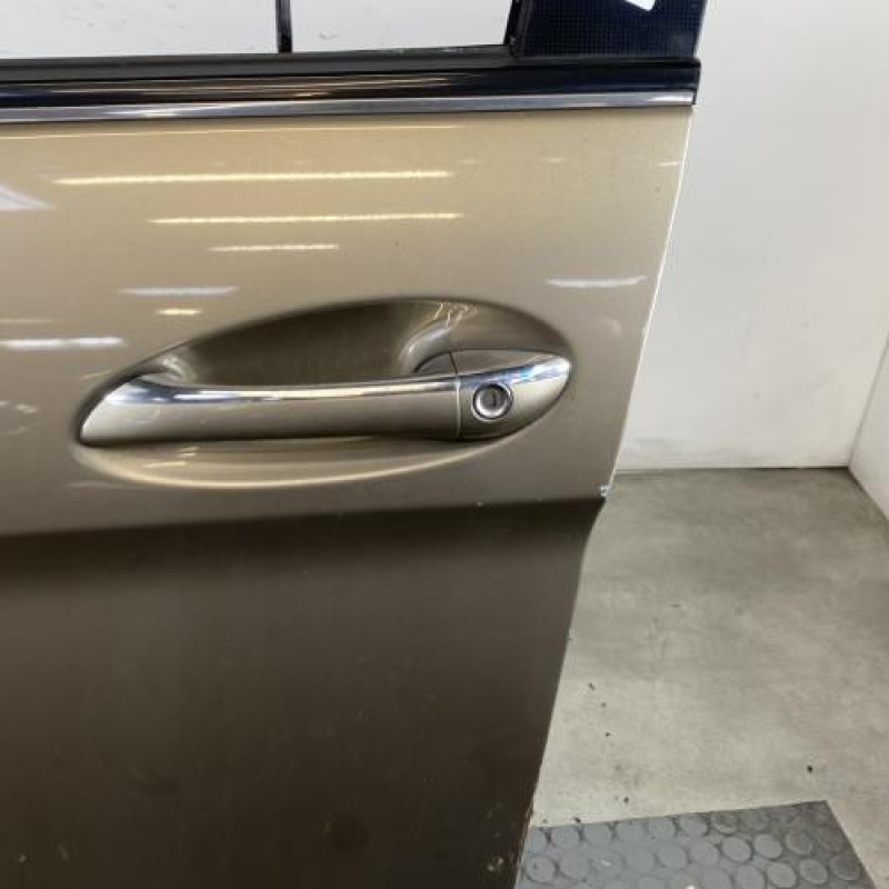 Porte avant gauche MERCEDES CLASSE B 245 Photo n°2
