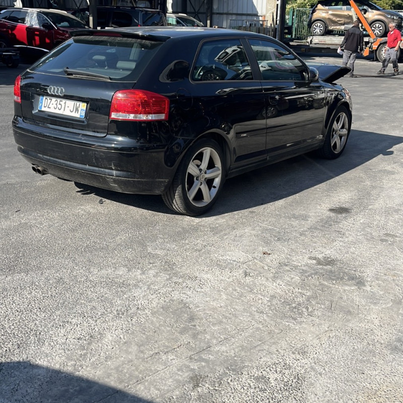 AUDI A3 2 PHASE 1 1.8 TFSI - 16V TURBO Photo n°3