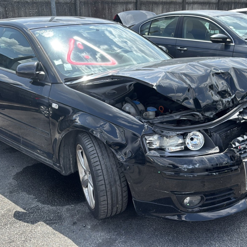 AUDI A3 2 PHASE 1 1.8 TFSI - 16V TURBO Photo n°13