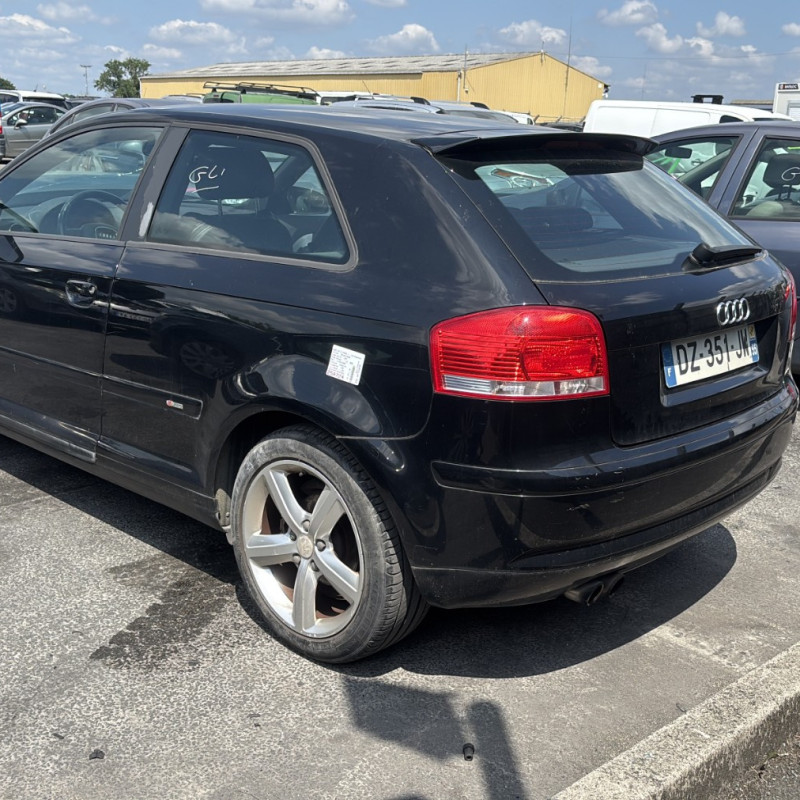 AUDI A3 2 PHASE 1 1.8 TFSI - 16V TURBO Photo n°15