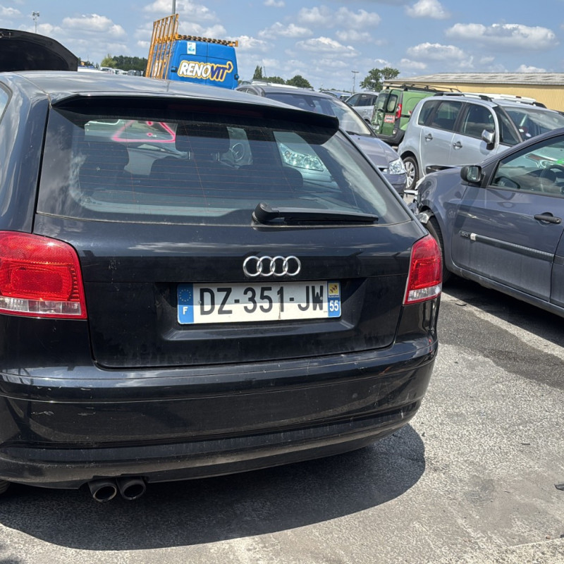 AUDI A3 2 PHASE 1 1.8 TFSI - 16V TURBO Photo n°16