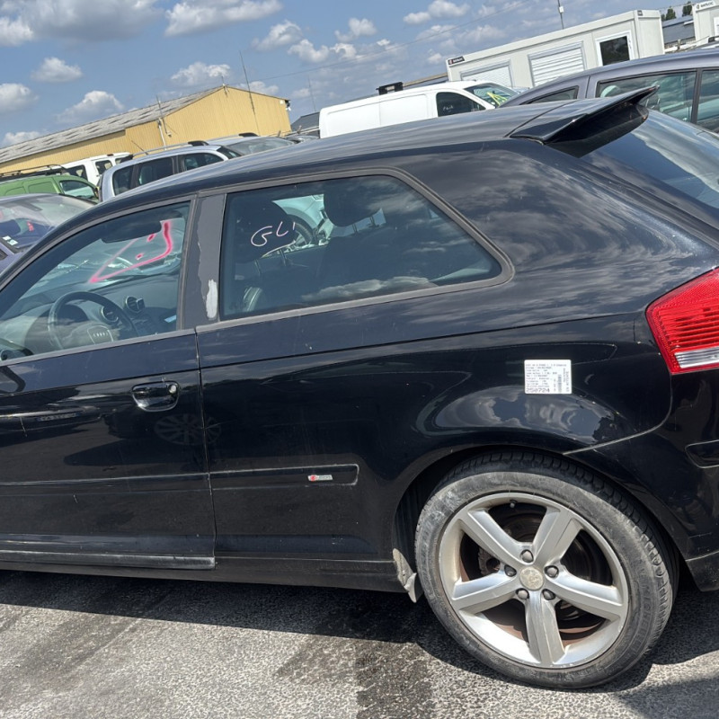 AUDI A3 2 PHASE 1 1.8 TFSI - 16V TURBO Photo n°17