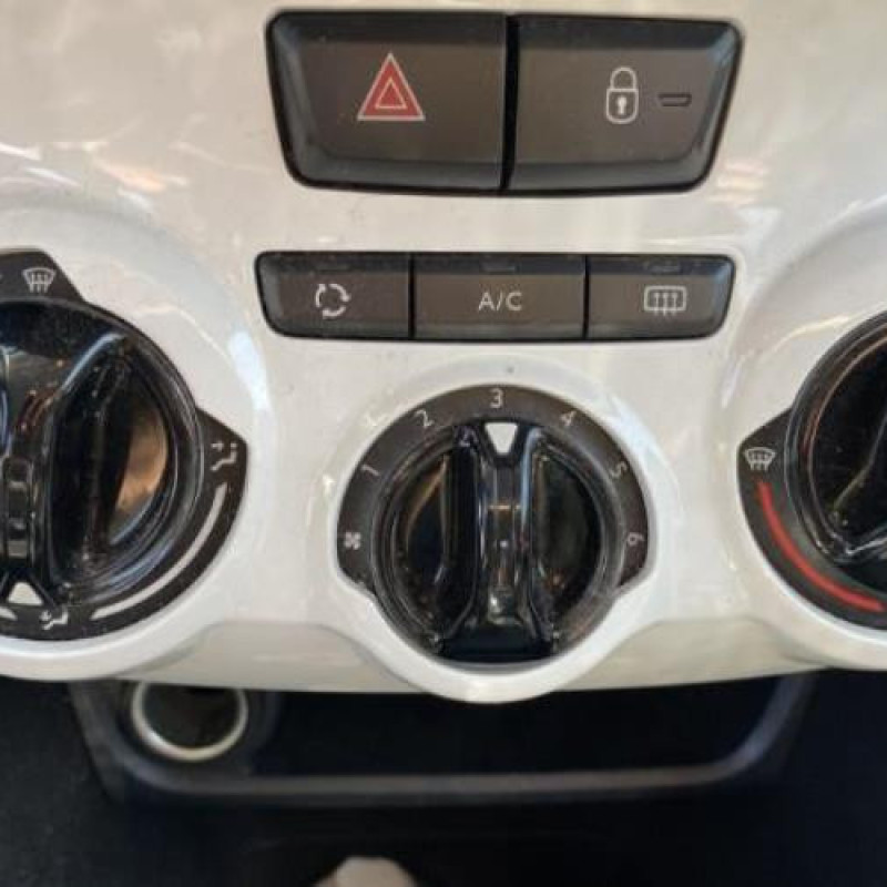 Moteur PEUGEOT 208 1 Photo n°9