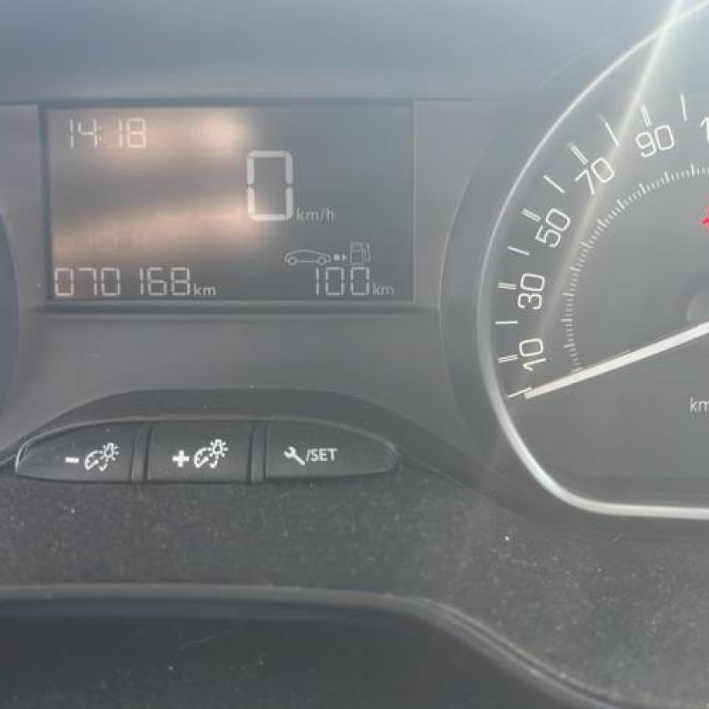 Moteur PEUGEOT 208 1 Photo n°19