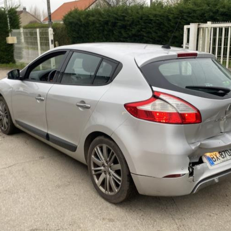 Aile avant droit RENAULT MEGANE 3 Photo n°8