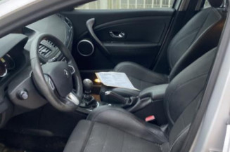 Aile avant droit RENAULT MEGANE 3