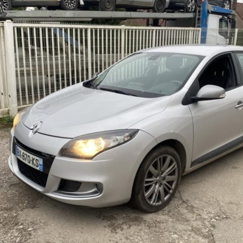 Aile avant gauche RENAULT MEGANE 3 Photo n°5