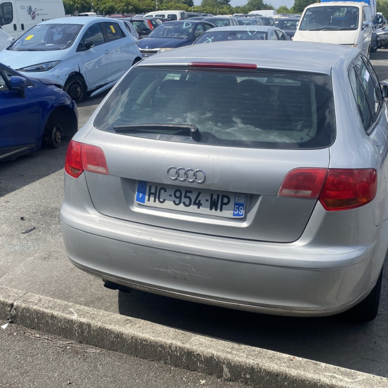 AUDI A3 2 SPORTBACK PHASE 1 1.9 TDI - 8V TURBO Photo n°5