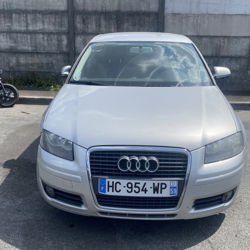 AUDI A3 2 SPORTBACK PHASE 1 1.9 TDI - 8V TURBO Photo n°6