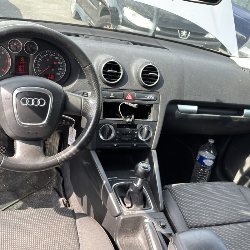 AUDI A3 2 SPORTBACK PHASE 1 1.9 TDI - 8V TURBO Photo n°20