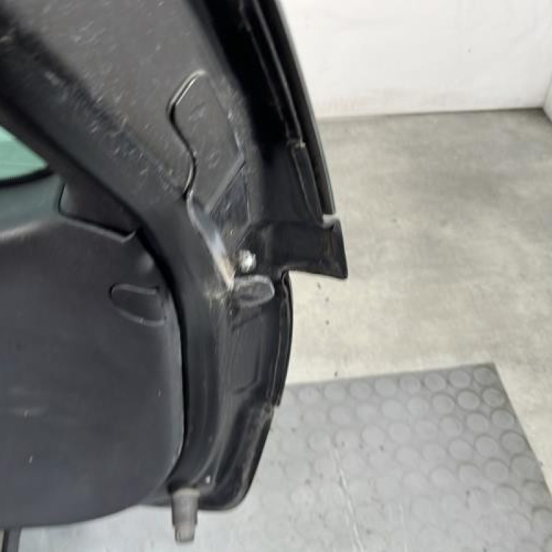 Malle/Hayon arriere CITROEN C3 2 Photo n°9