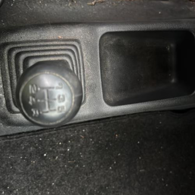 Bouton de warning PEUGEOT 106 Photo n°20