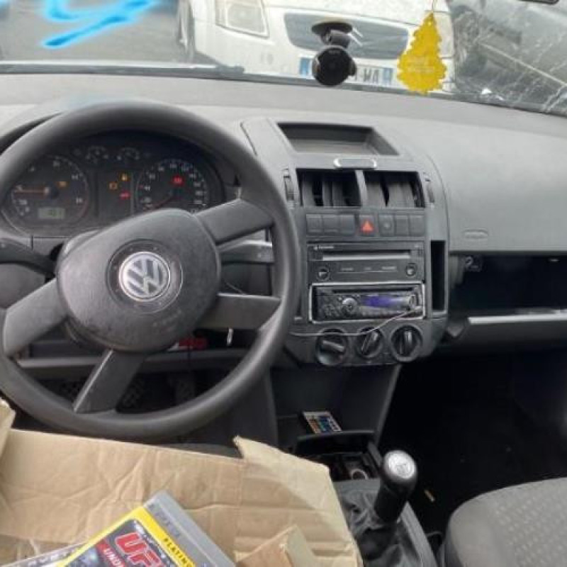 Feu arriere stop central VOLKSWAGEN POLO 4 Photo n°9