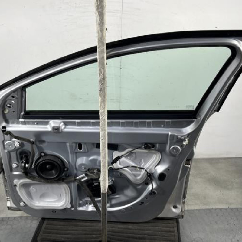 Porte avant droit RENAULT MEGANE 3 Photo n°6