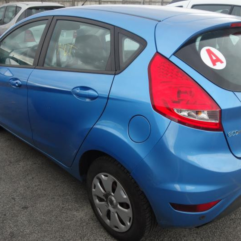 Pare choc arriere FORD FIESTA 6 Photo n°14