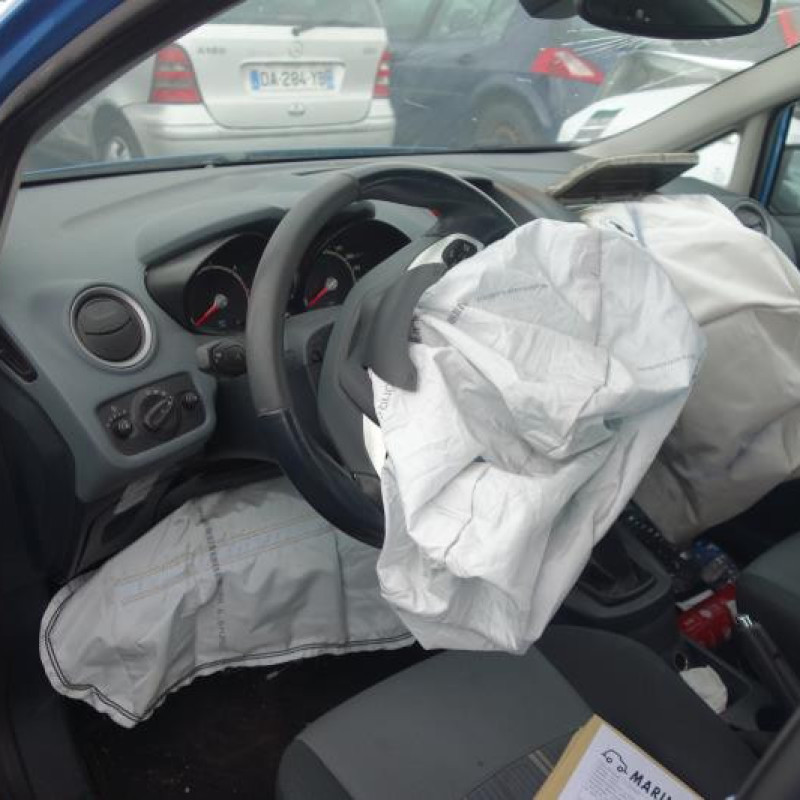 Pare choc arriere FORD FIESTA 6 Photo n°15