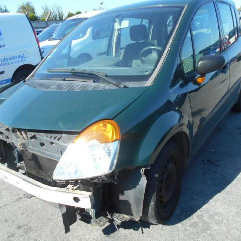 Pare choc arriere RENAULT MODUS Photo n°7