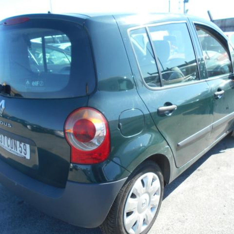 Pare choc arriere RENAULT MODUS Photo n°10