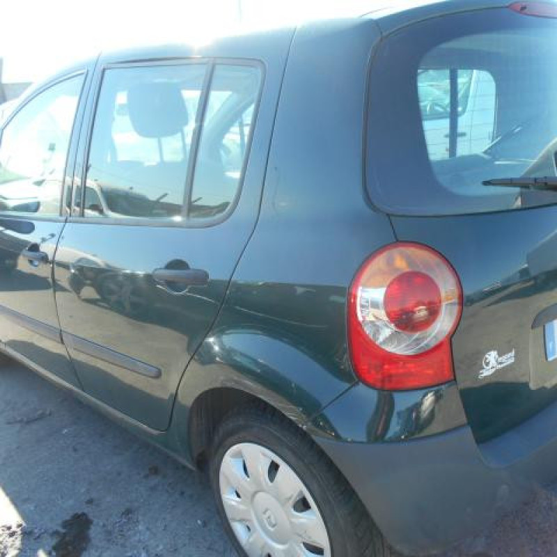 Pare choc arriere RENAULT MODUS Photo n°11