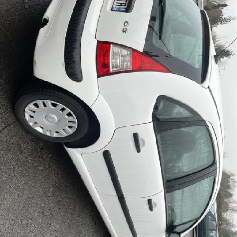 Pare choc avant CITROEN C3 1 Photo n°8