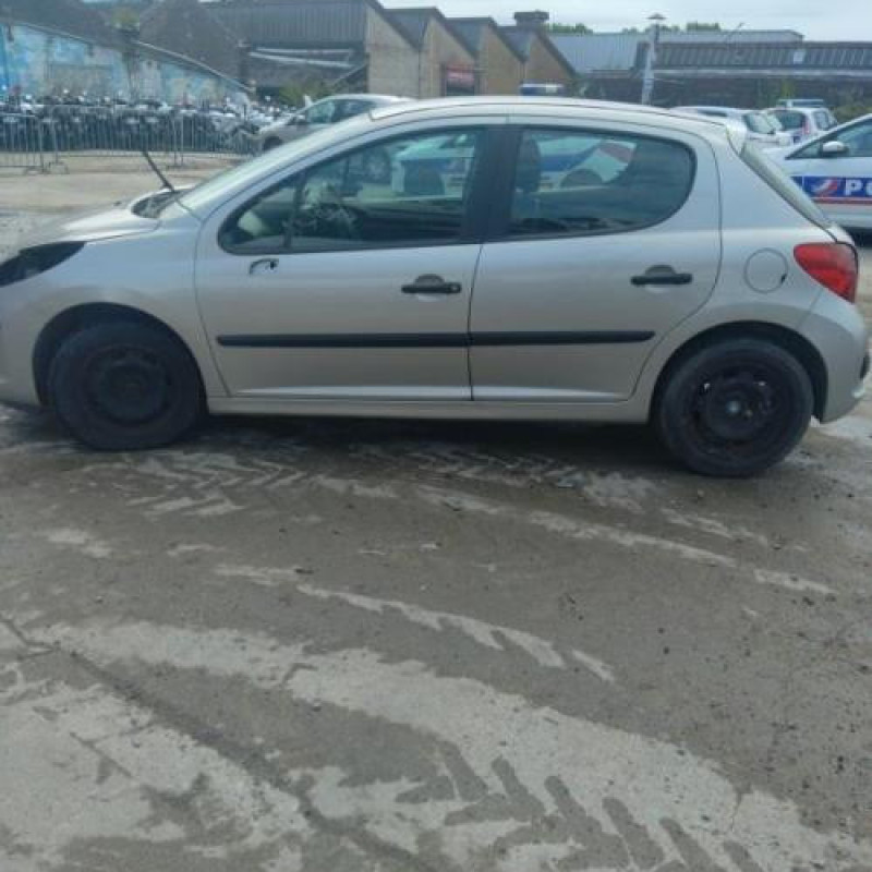 Pare choc arriere PEUGEOT 207 Photo n°9