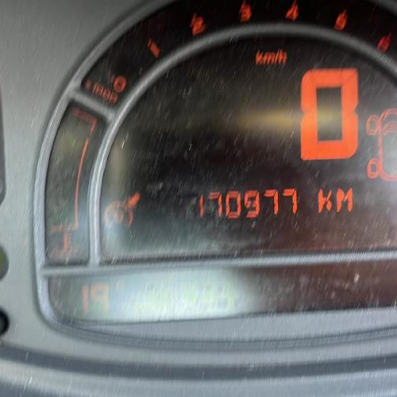 Pare choc arriere RENAULT MODUS Photo n°8