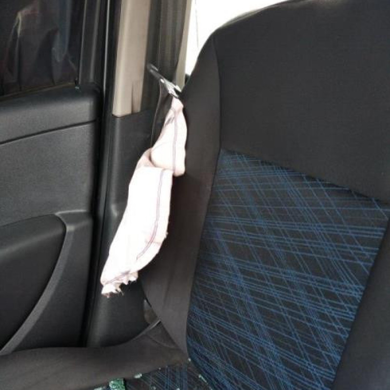 Pare choc avant RENAULT CLIO 3 Photo n°15