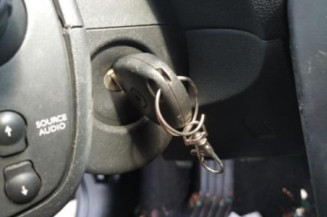 Pare choc avant RENAULT CLIO 3