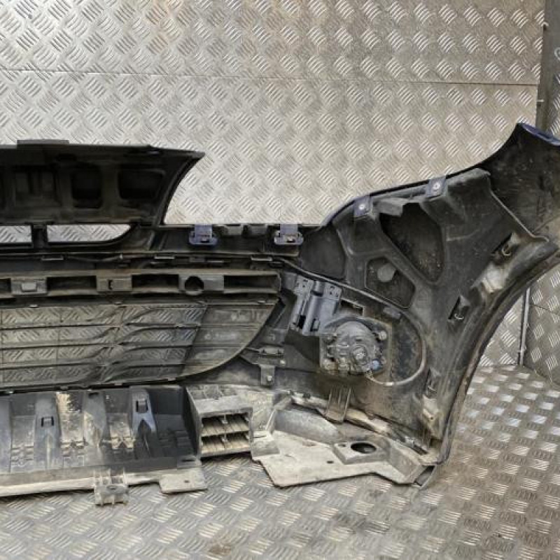 Pare choc avant RENAULT MEGANE 3 Photo n°3