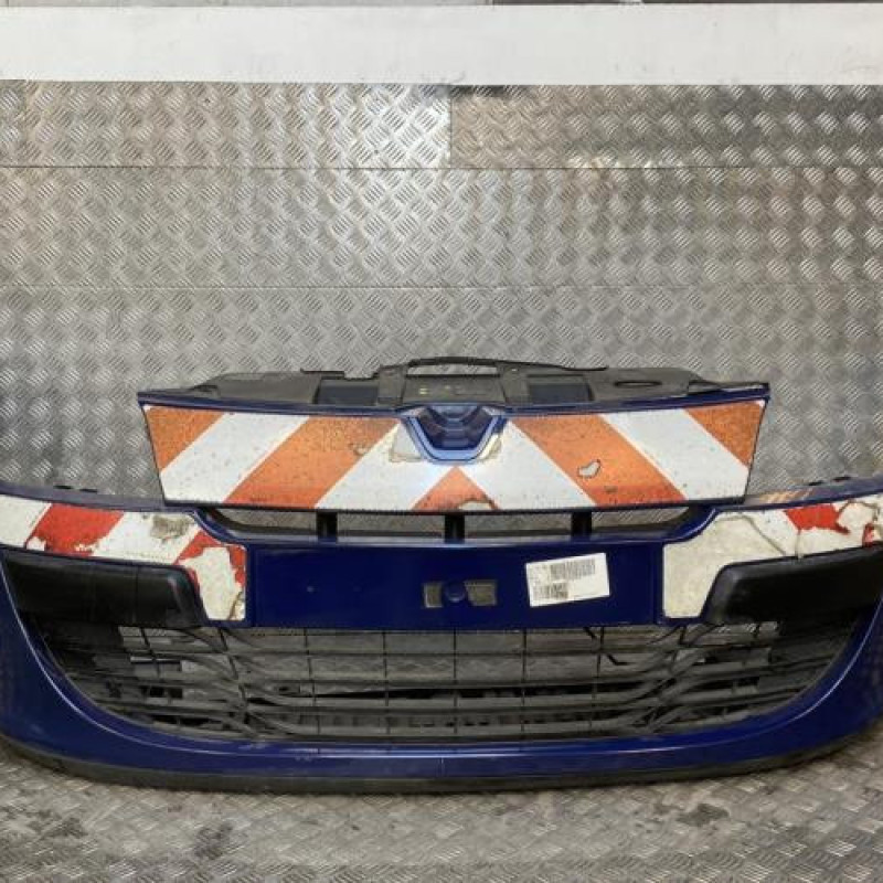 Pare choc avant RENAULT MEGANE 3 Photo n°4