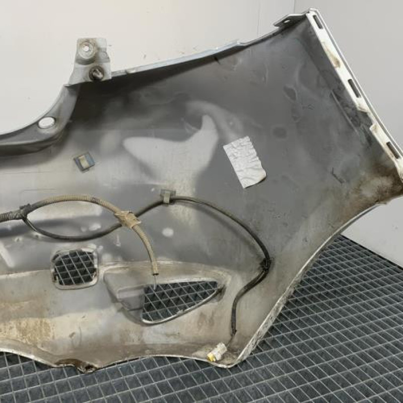 Pare choc arriere RENAULT CLIO 3 Photo n°6