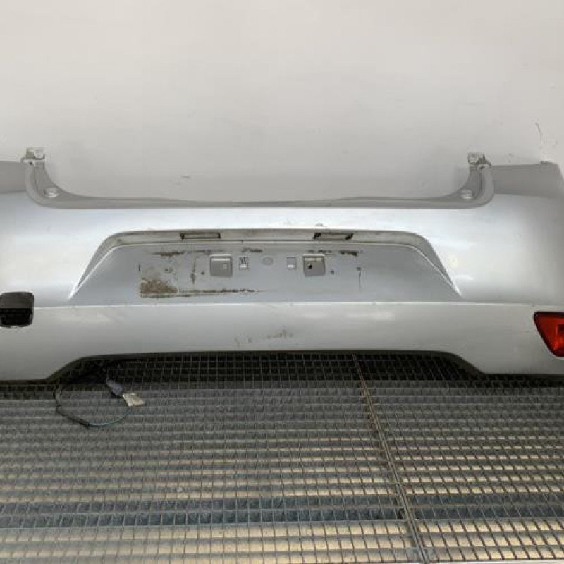 Pare choc arriere RENAULT CLIO 3 Photo n°4