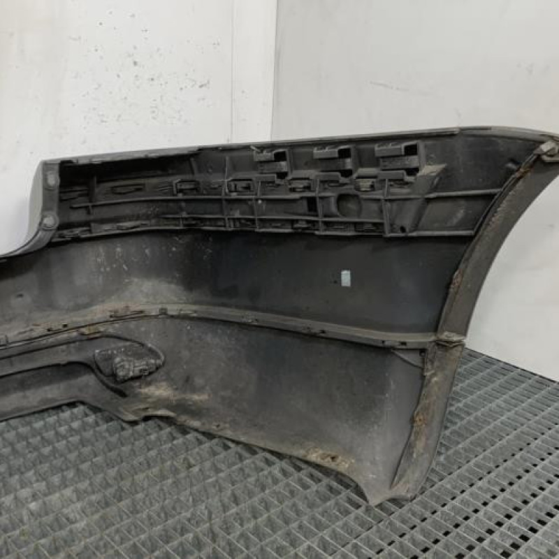 Pare choc arriere VOLKSWAGEN PASSAT 4 Photo n°4