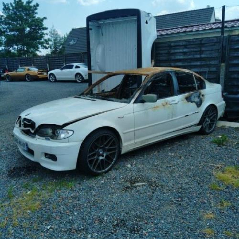 Pare choc arriere BMW SERIE 3 E46 Photo n°9