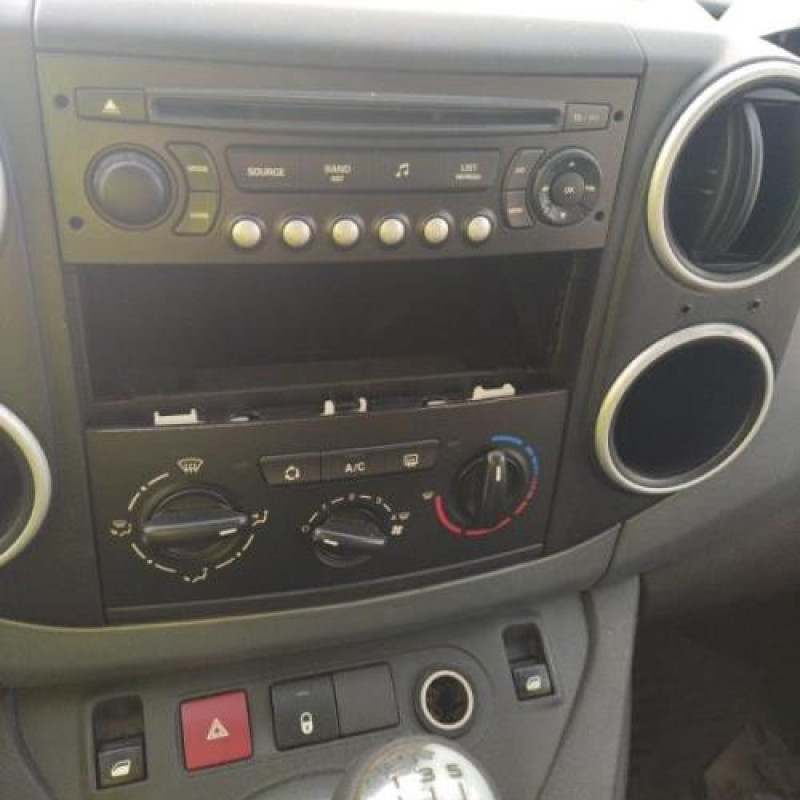 Pare choc avant CITROEN BERLINGO 2 Photo n°9