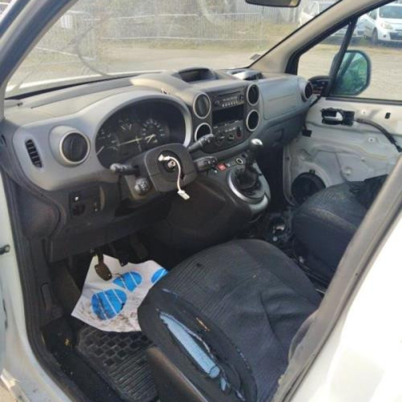 Pare choc avant CITROEN BERLINGO 2 Photo n°13